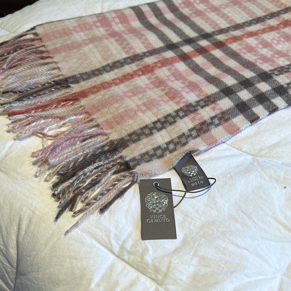 NWT Vince Camuto Unisex Large Plaid Scarf (26”x73”)
